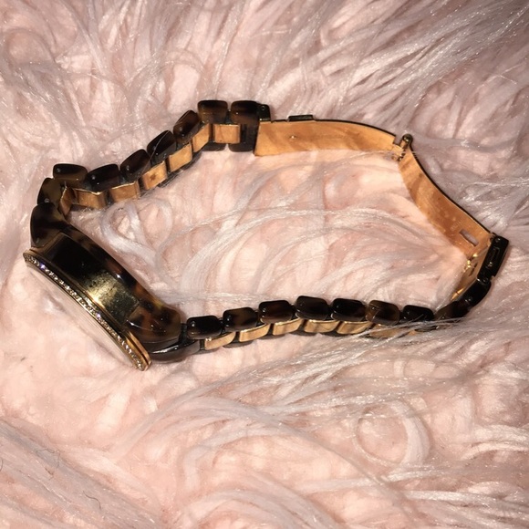 Michael Kors Brown Marble Watch - Picture 5 of 6